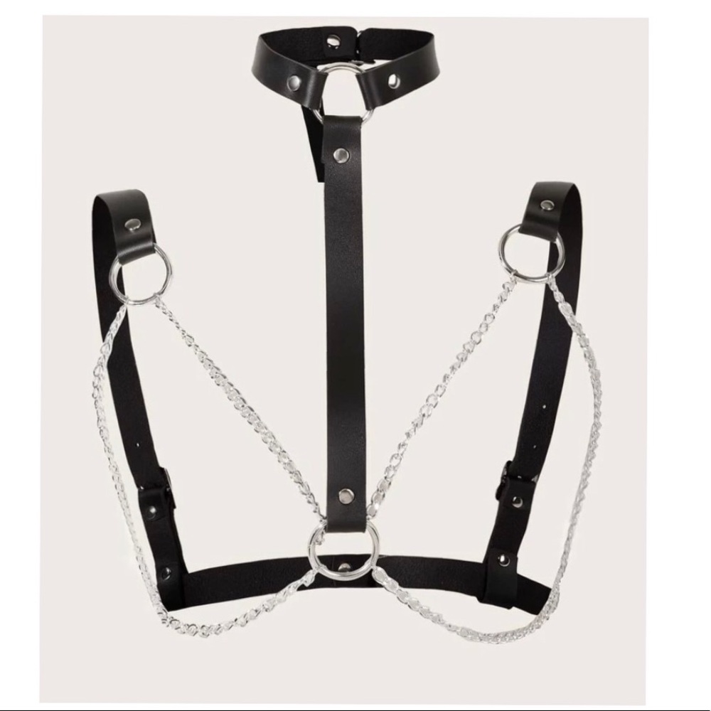 Chest harness